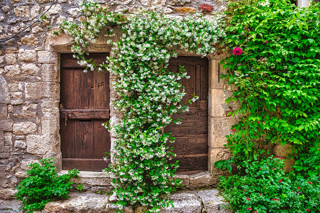 The Mudroom That Isn't: Creating a Drop Zone in a House Without One